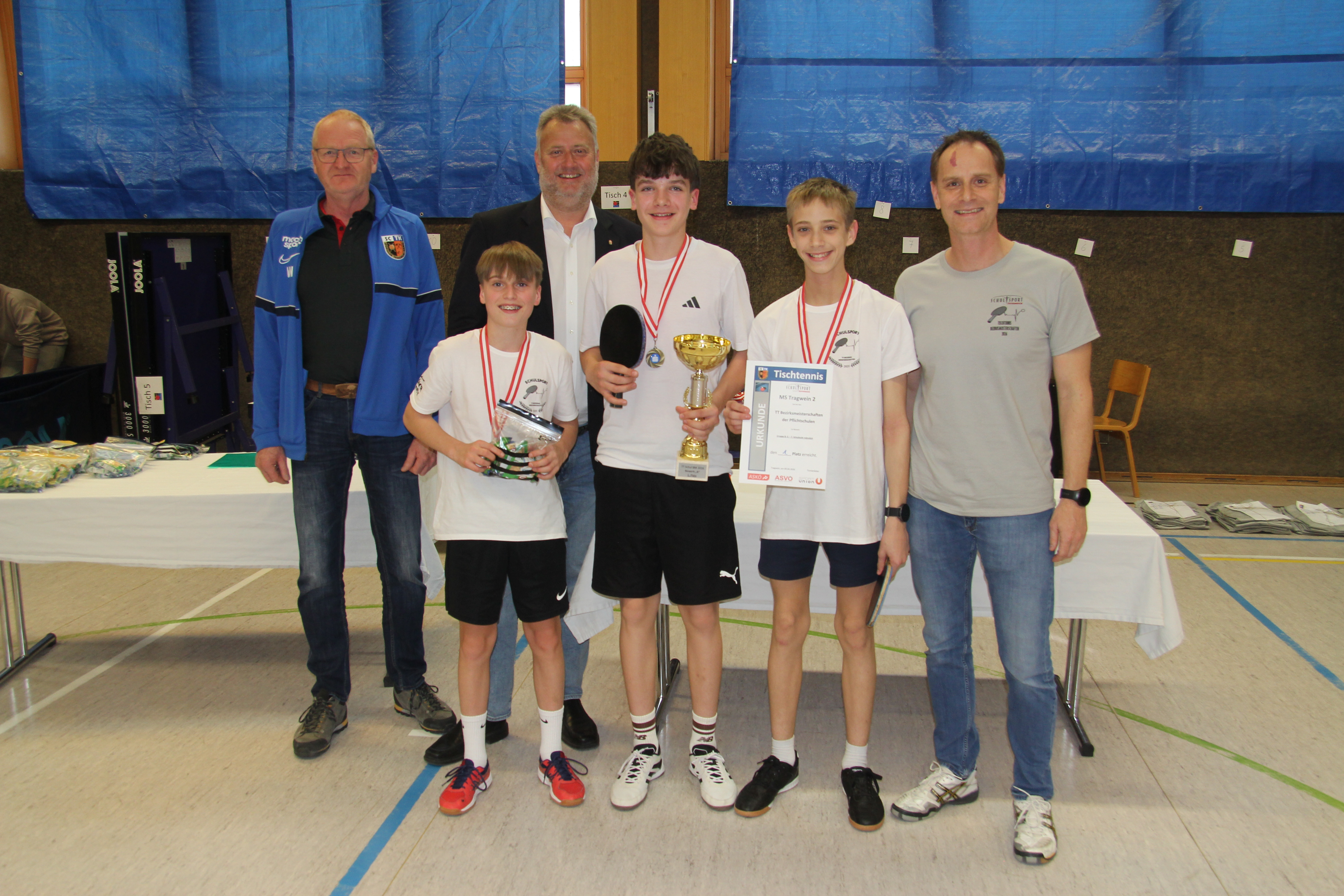 Tischtennis-Fieber in Tragwein: 160 Schüler kämpften um den Bezirkstitel